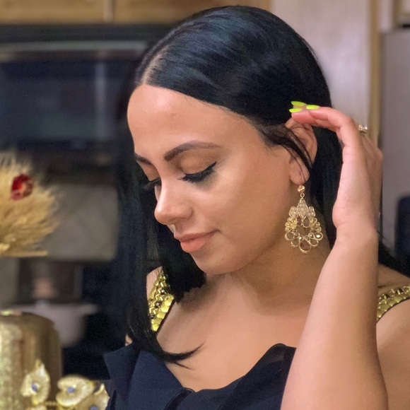 Meet your Posher, Lily - Picture 2 of 2